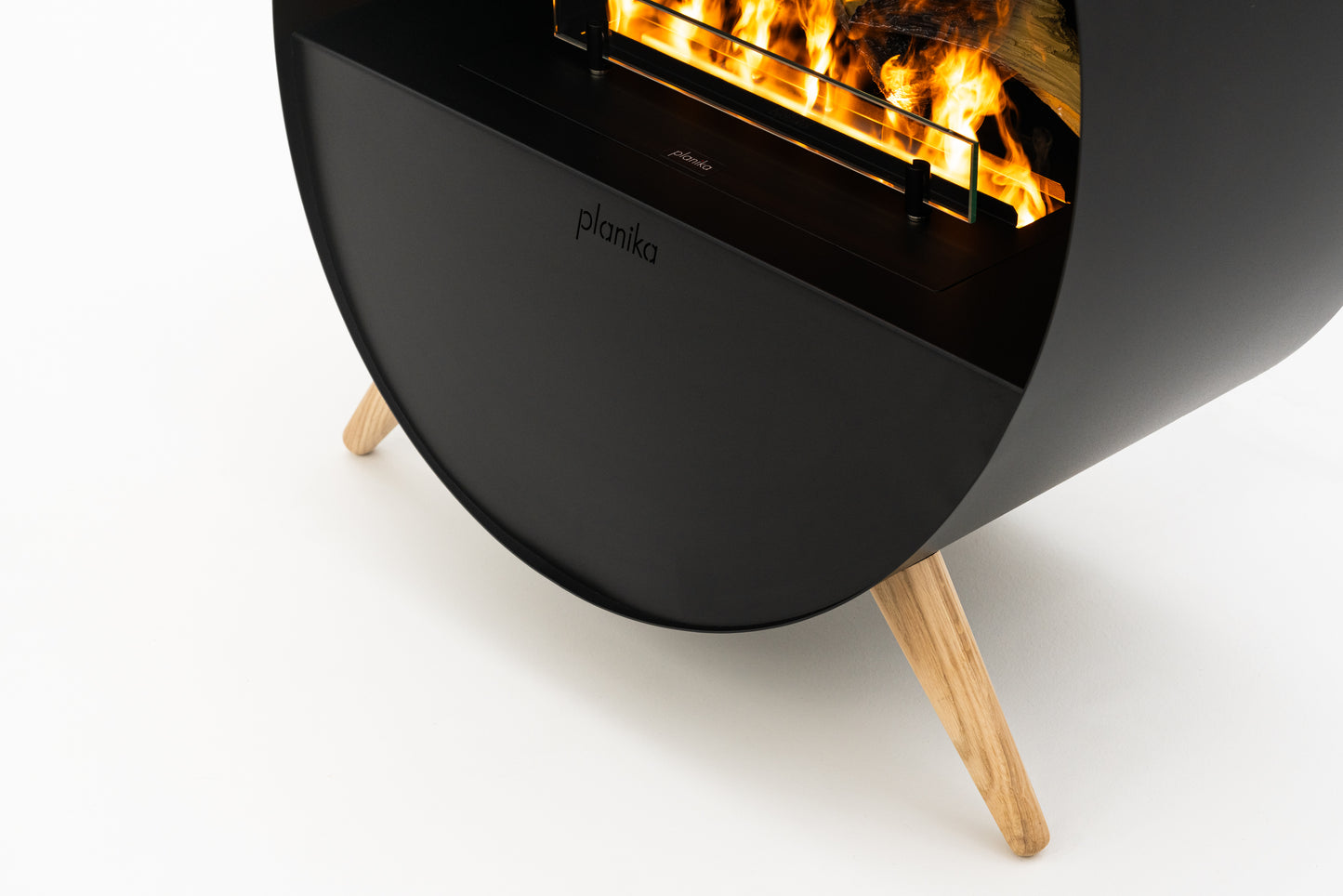 Misty, Freestanding Water Vapour Fireplace | Planika