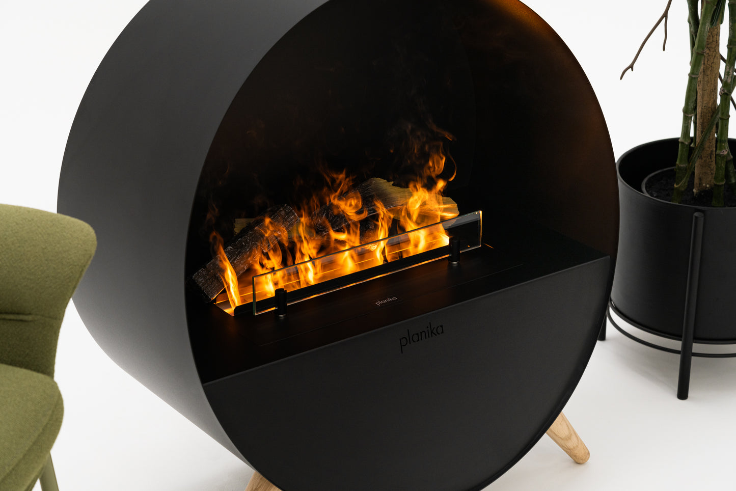 Misty, Freestanding Water Vapour Fireplace | Planika