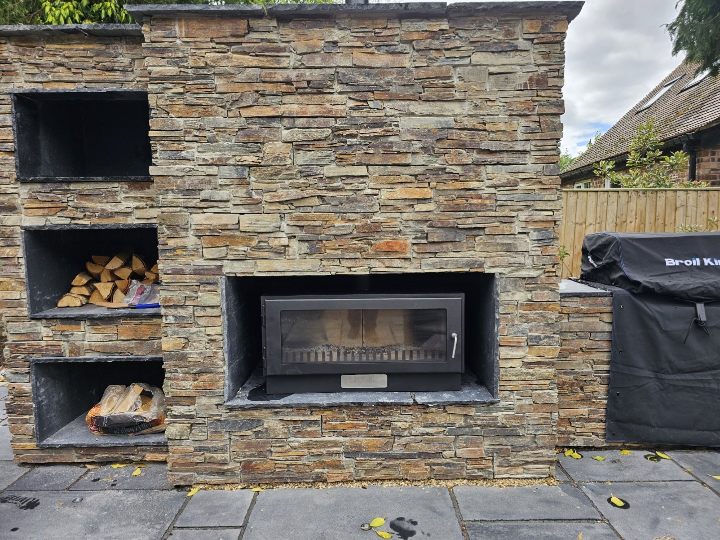 Vesta Stoves, Topio Outdoor Log Burner